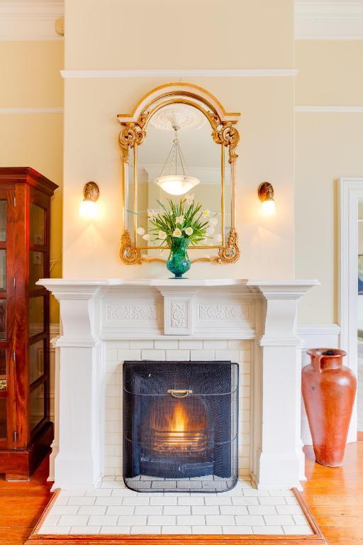 Fairholme Manor Bed & Breakfast Victoria