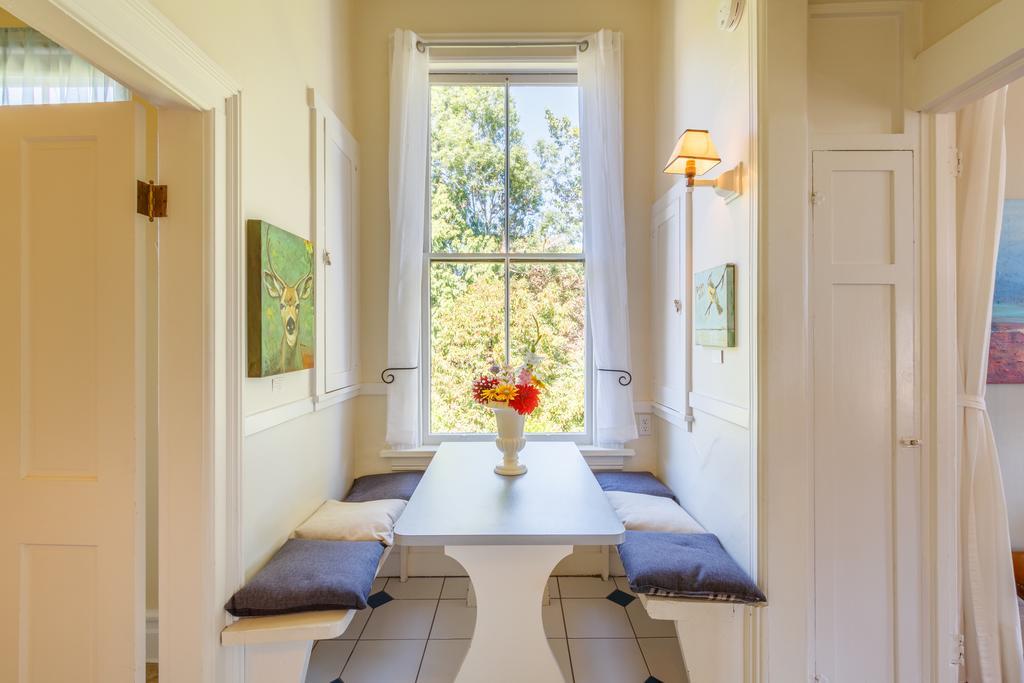 Fairholme Manor Bed & Breakfast
