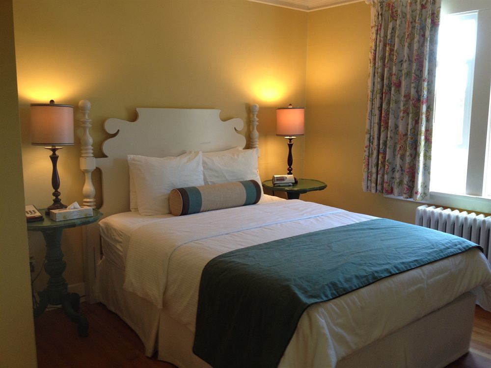 Rosewood Victoria