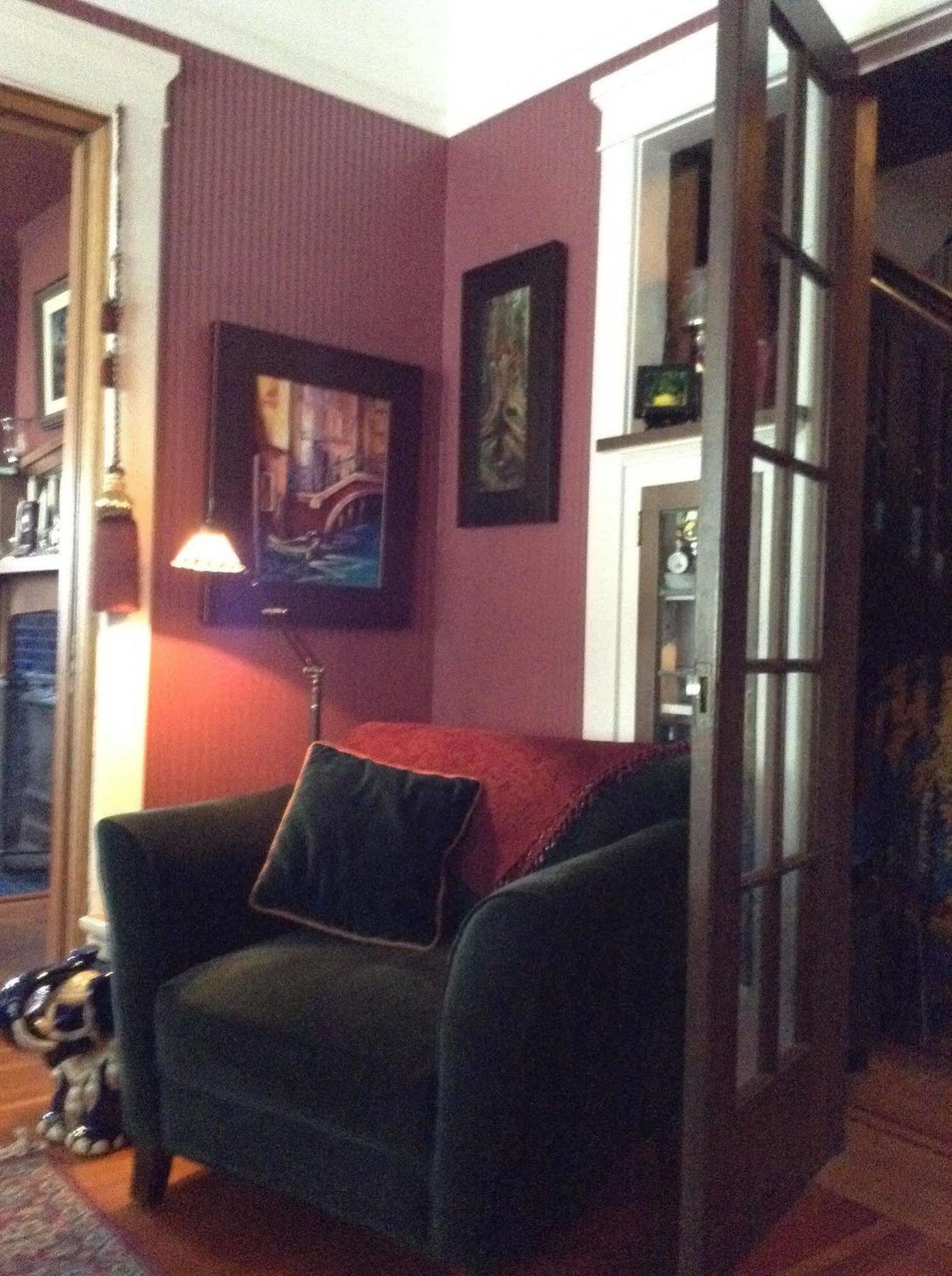 Gaslight 2* Victoria