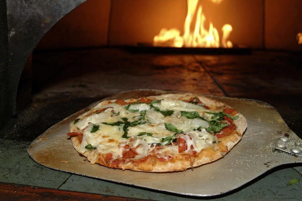 Spinnakers Gastro Brewpub &