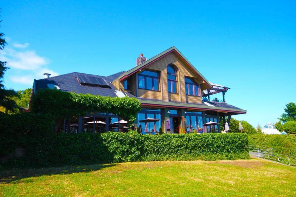 Spinnakers Gastro Brewpub & Inn 4*