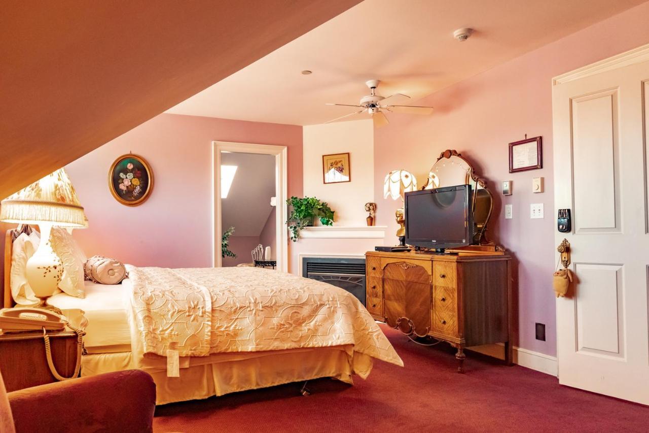 Amethyst Apartment Victoria