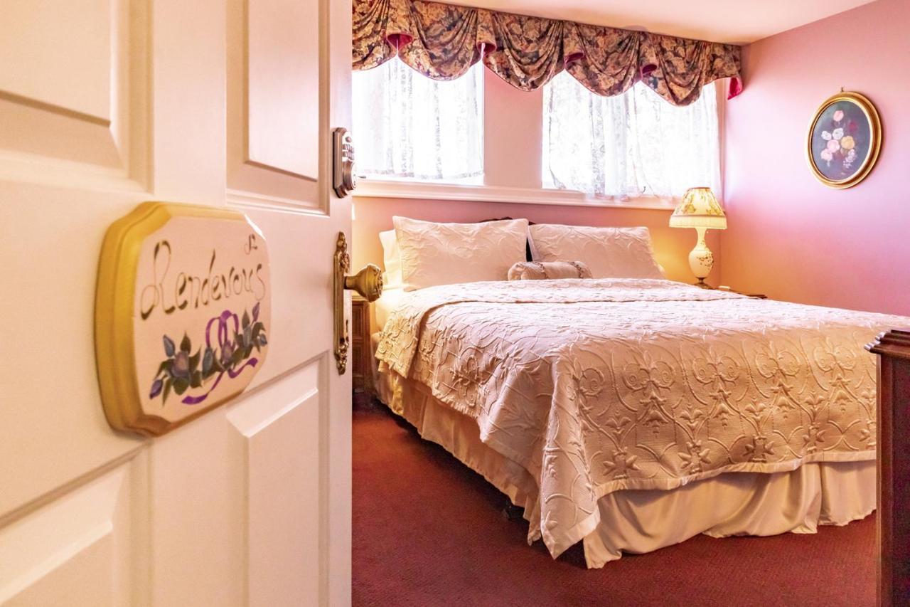 Amethyst Apartment *