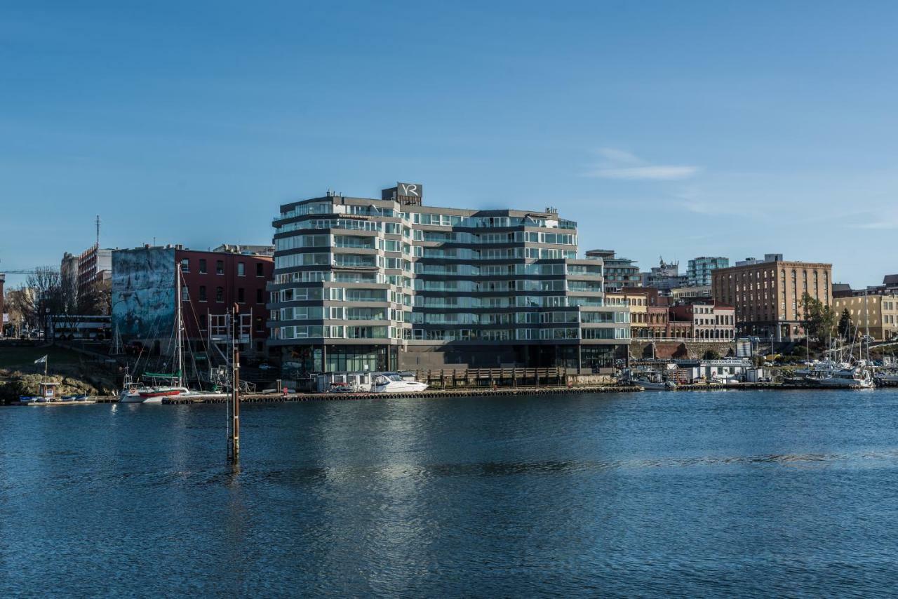 Regent Waterfront & 3* Victoria