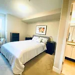 Amazing Location 2 Bedroom Minutes From Downtown