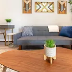 Beautiful & Cozy 1 Bedroom 1 Bath In The Westshore