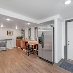 Tranquil Oasis 2 Bedroom Suite With Pool View