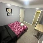 Artistic Apartment Near Downtown