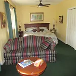 Across The Harbour Bed & Breakfast