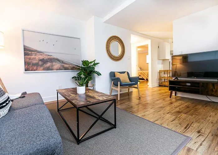 Charming Two-Bedroom Getaway With Large Private Yard