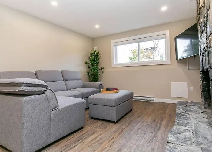 Renovated 2 Bedroom Apt In Langford