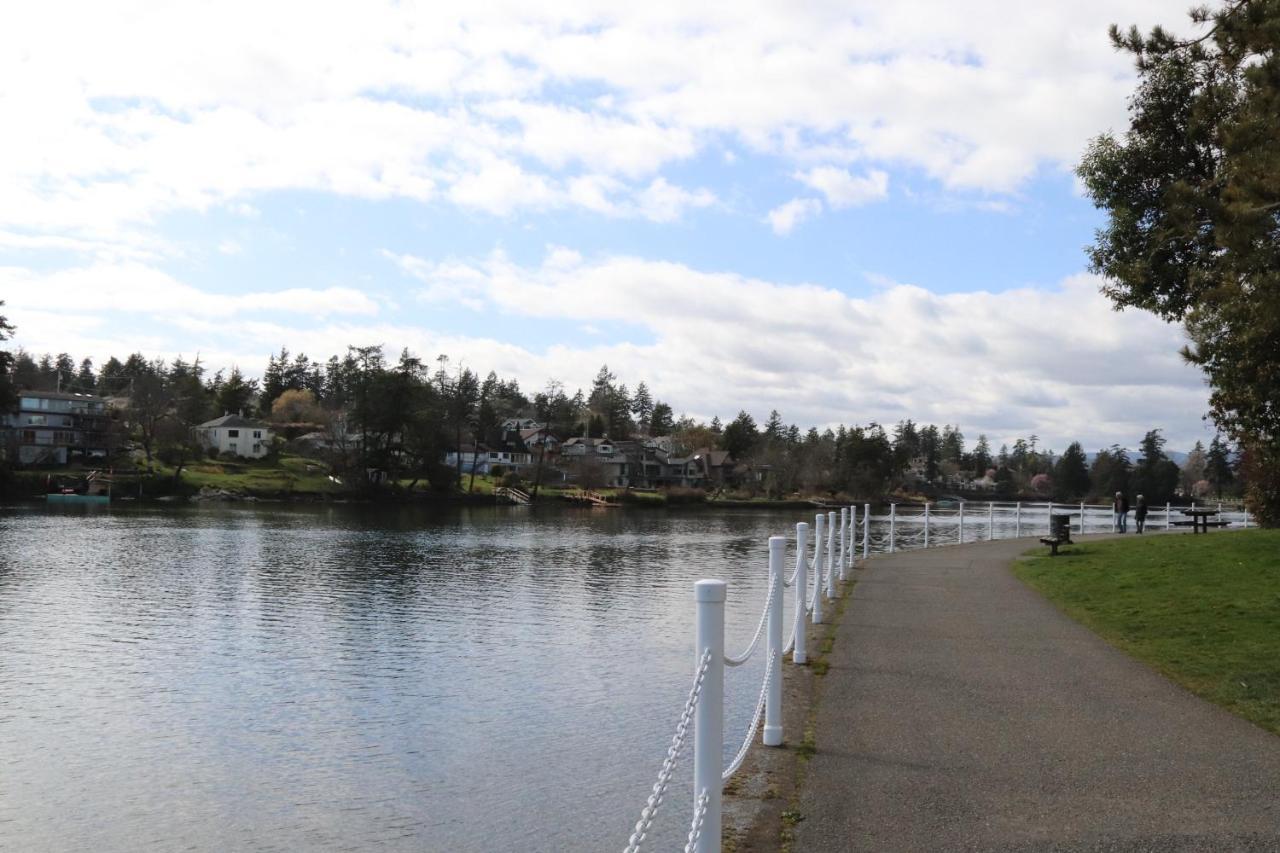 Gorge Waterway Vacation Homestay