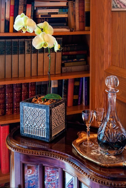 Bed & Breakfast Villa Marco Polo Bed And Breakfast Inn Victoria