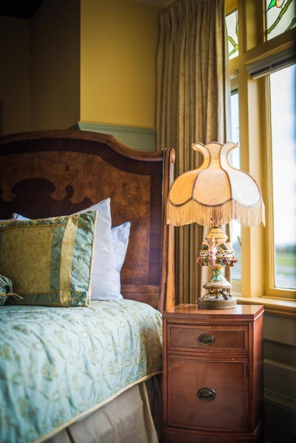 Dashwood Manor Seaside Bed & Breakfast 4*