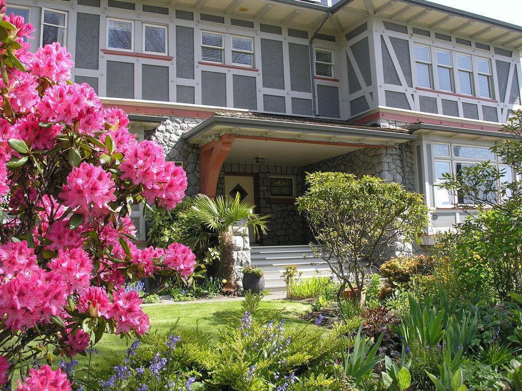 Dashwood Manor Seaside Bed & Breakfast 4* Victoria