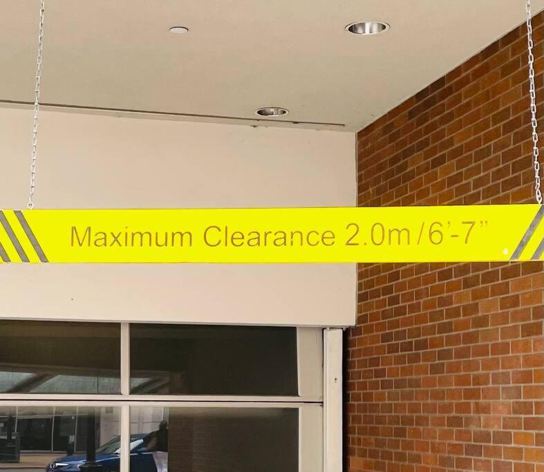 Lovely Downtown 2 Bedroom With Free Parking