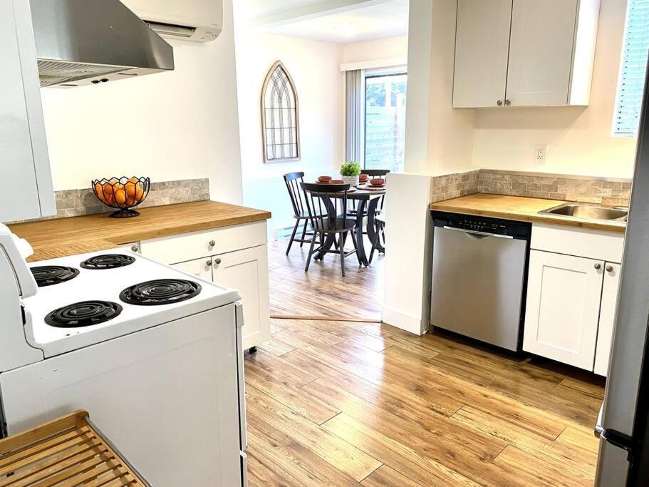 Charming Two-bedroom Getaway With Large Private Yard *
