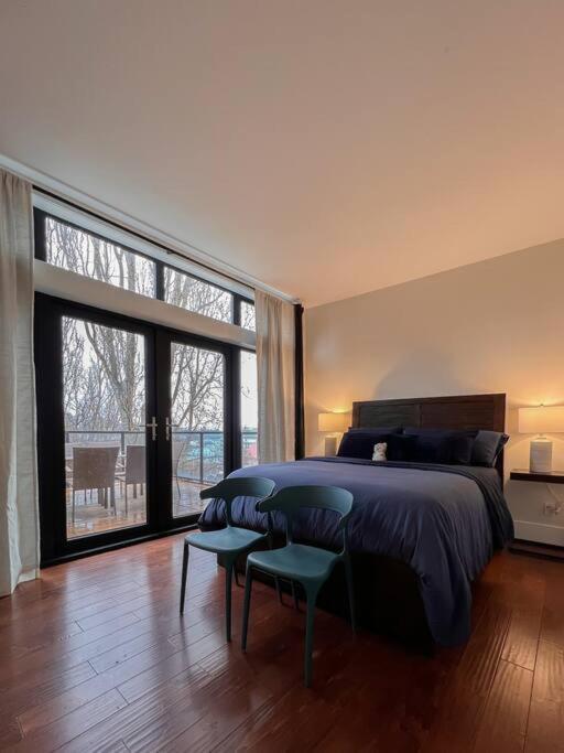 Downtown Penthouse Apartment *