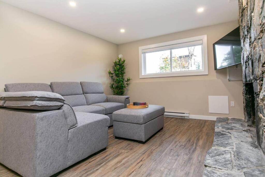 Renovated 2 Bedroom Apt In Langford