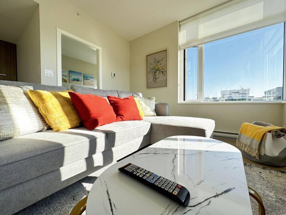 Ocean View Modern Downtown With Free Parking *