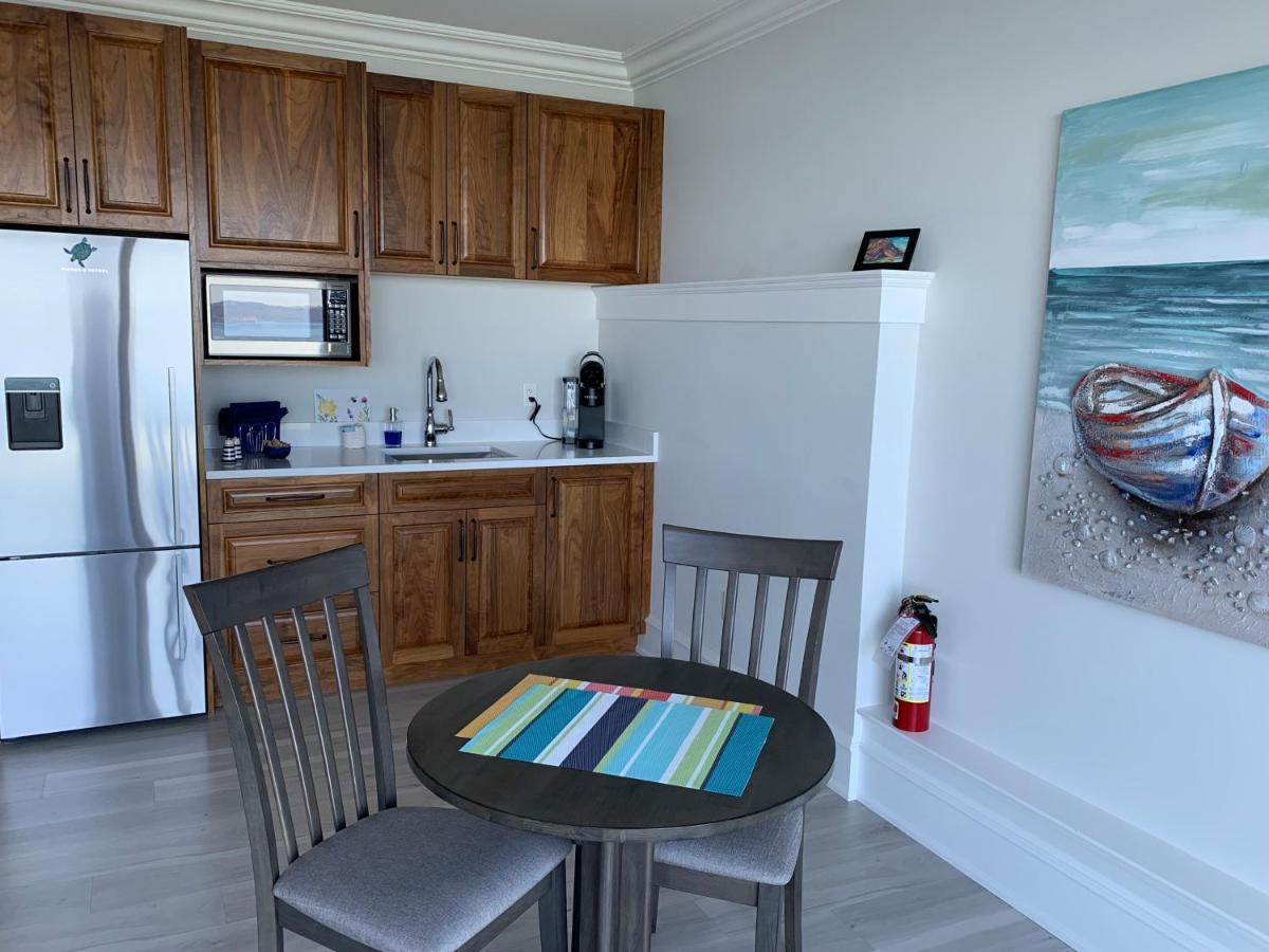 Guest house Ocean Front Private Victoria