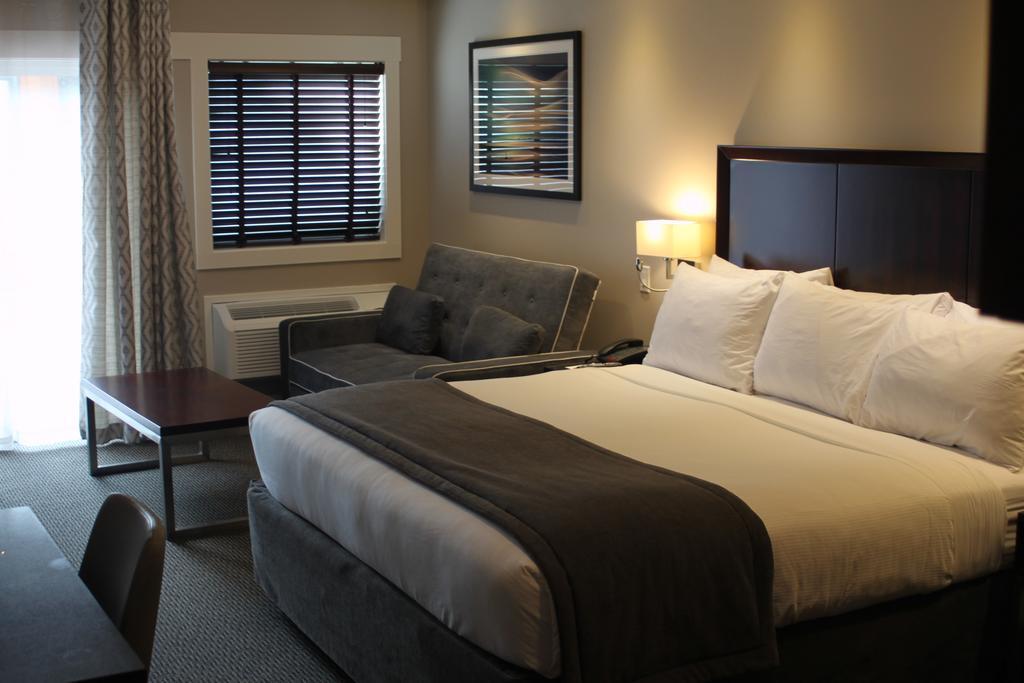 Hotel Capital Center