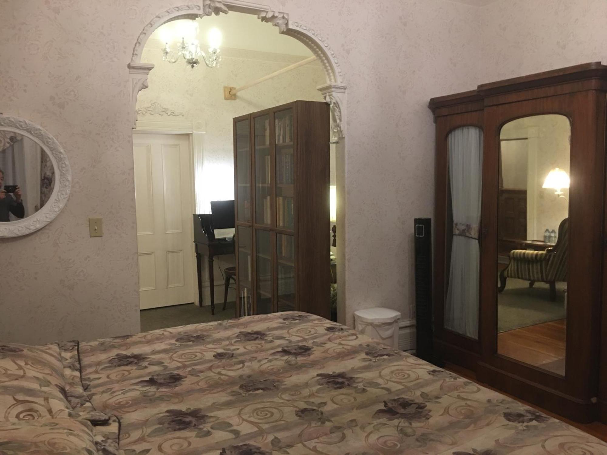 Haterleigh Heritage Bed & Breakfast Victoria