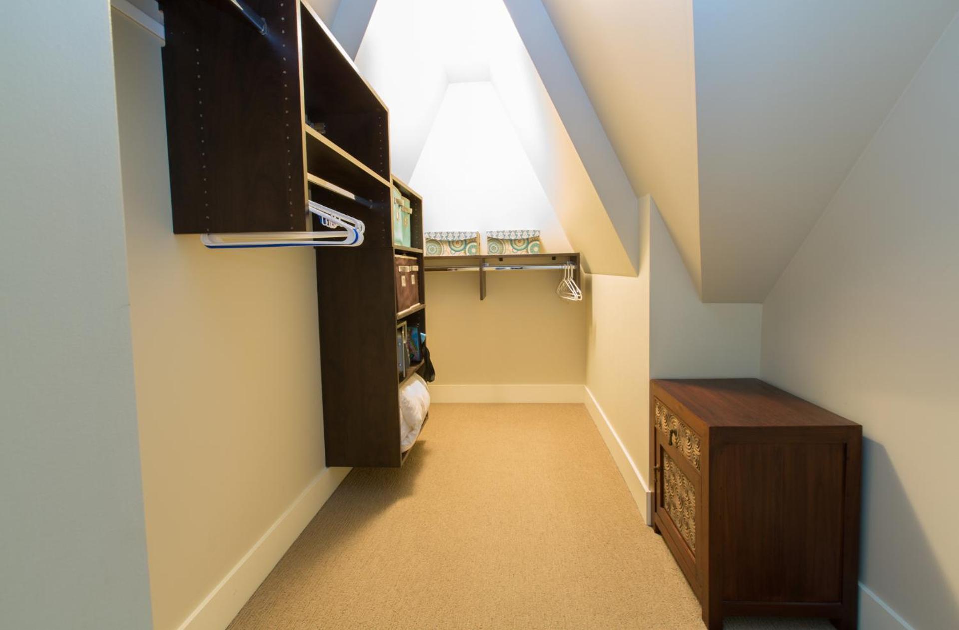 Triple Tiered Townhouse * Victoria