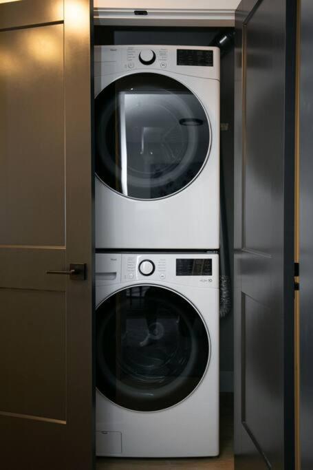Apartment Stylish 1 Bedroom With Access *