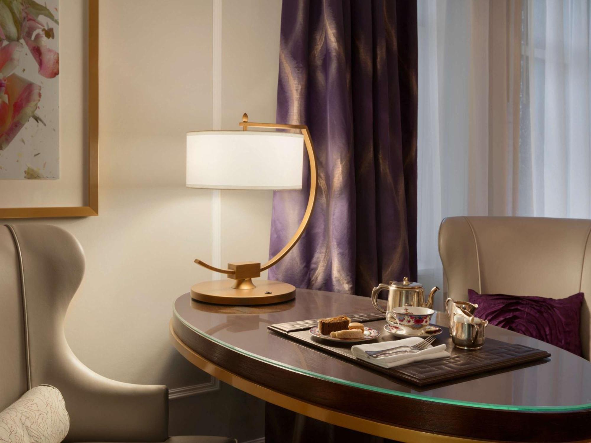 Fairmont Empress Hotel 5*