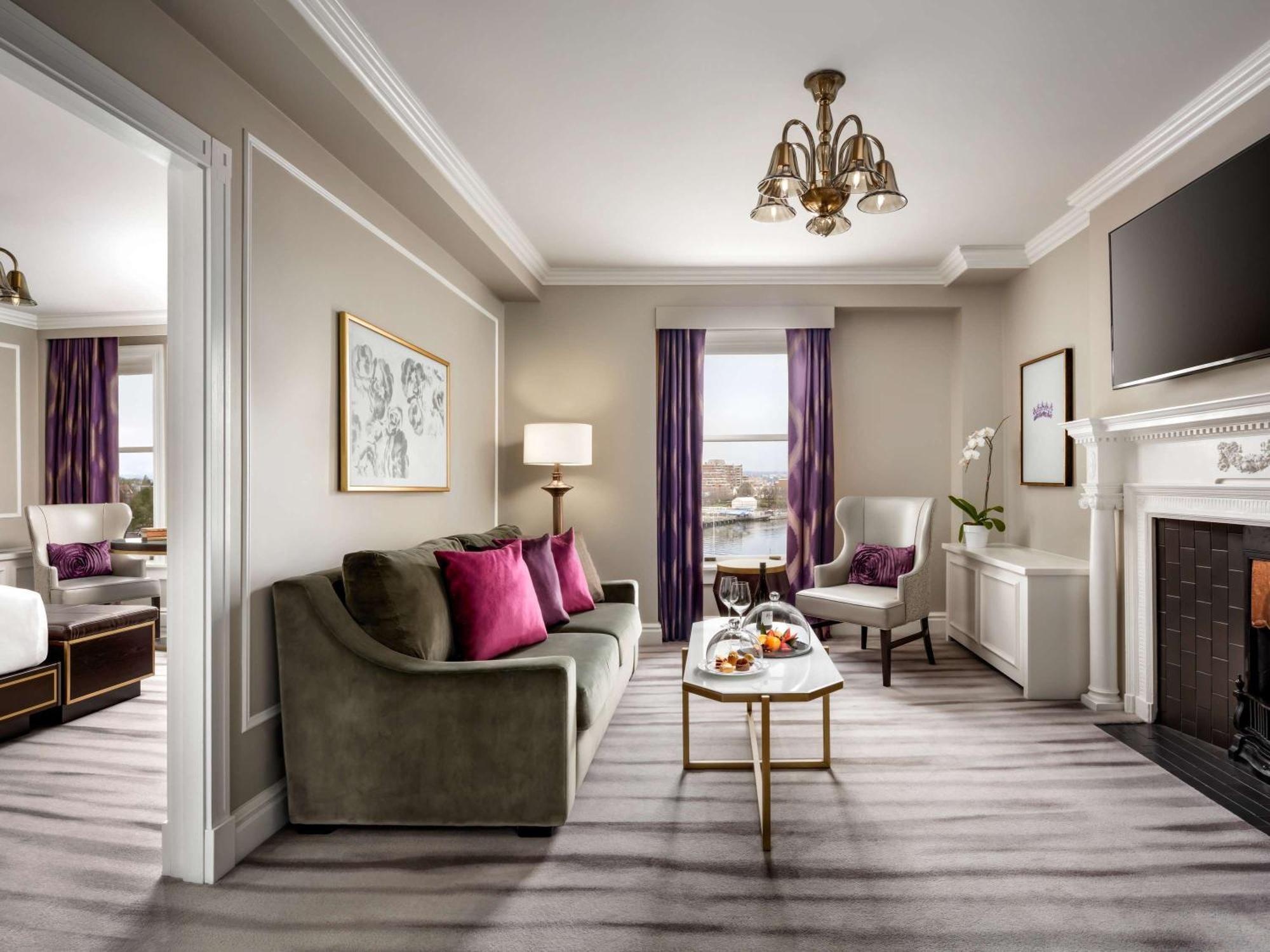 Fairmont Empress 5*