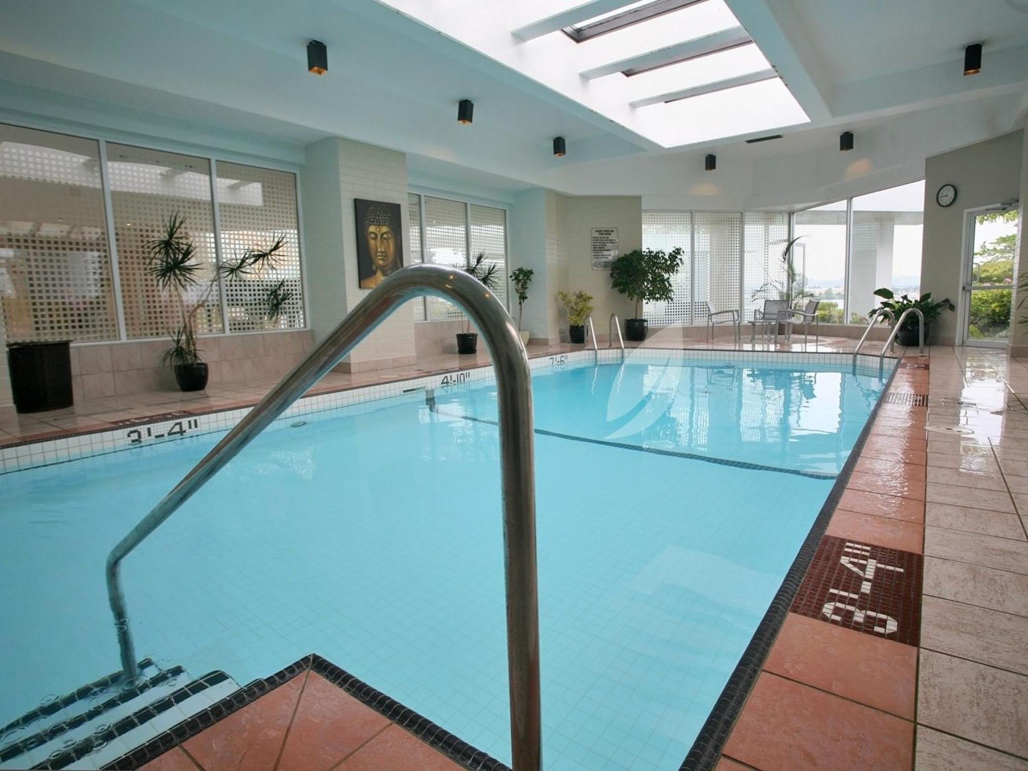 At Laurel Point 4* Victoria