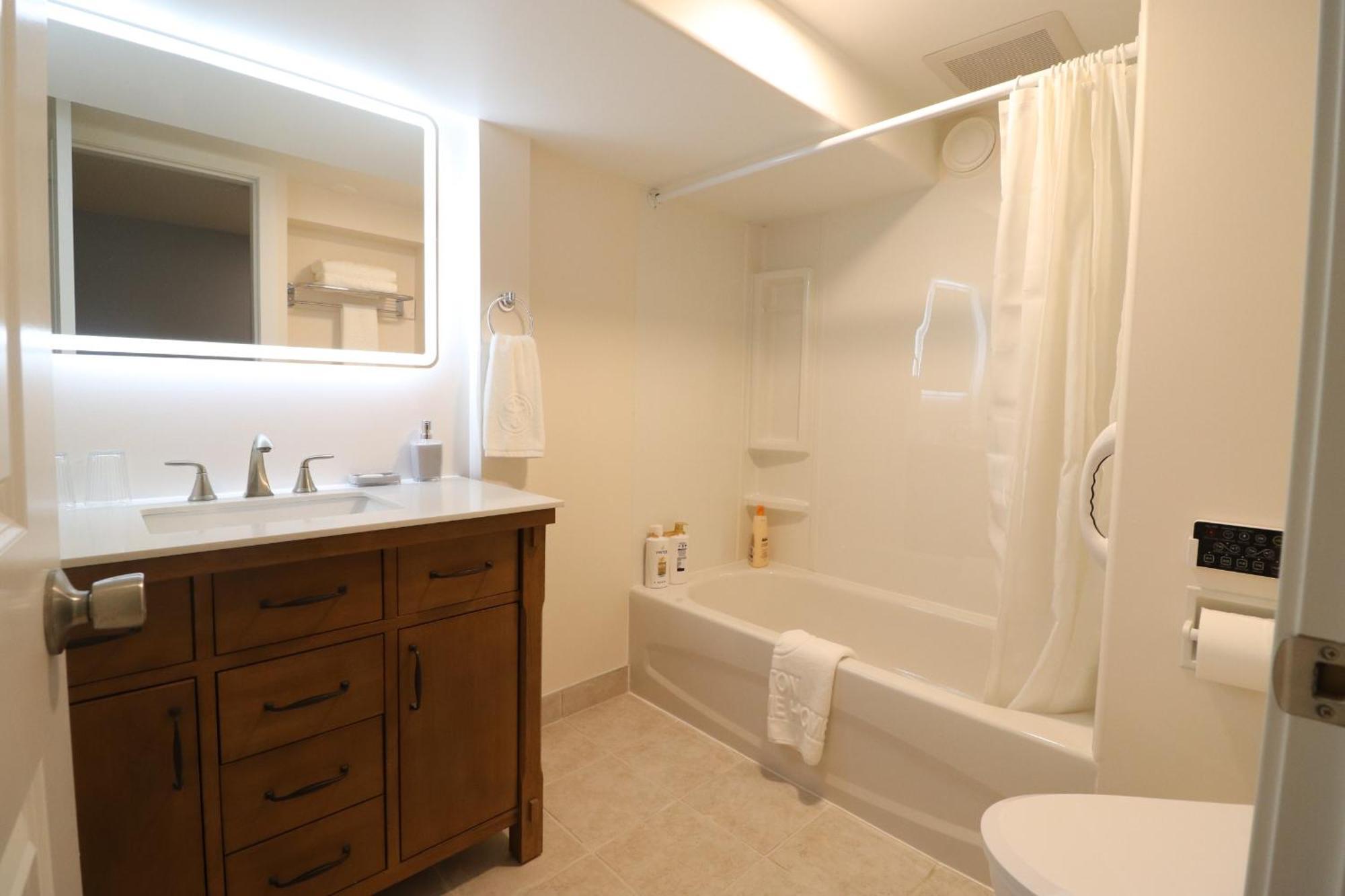 Gorge Waterway Vacation Homestay Victoria