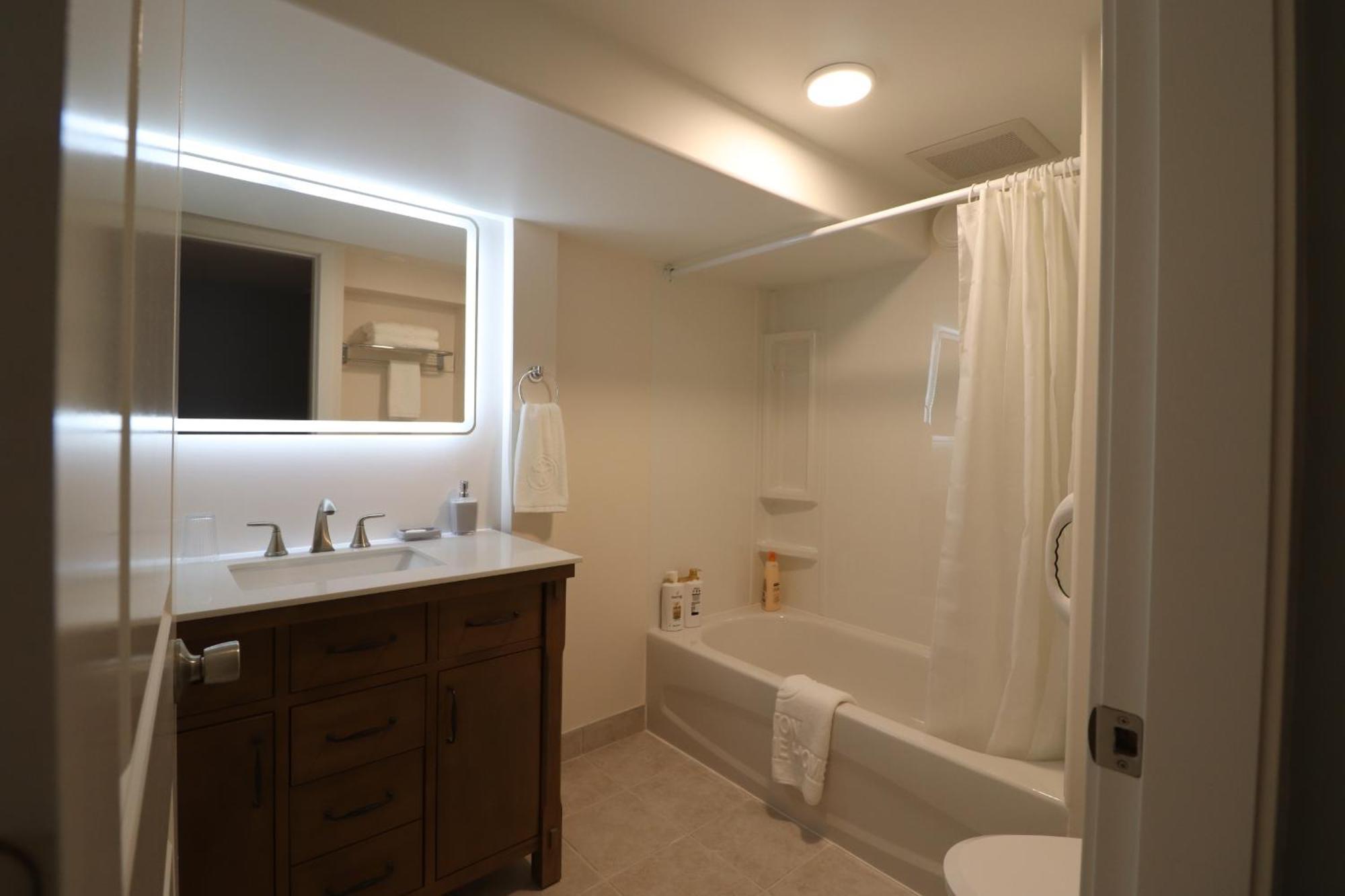 Gorge Waterway Vacation Homestay Victoria