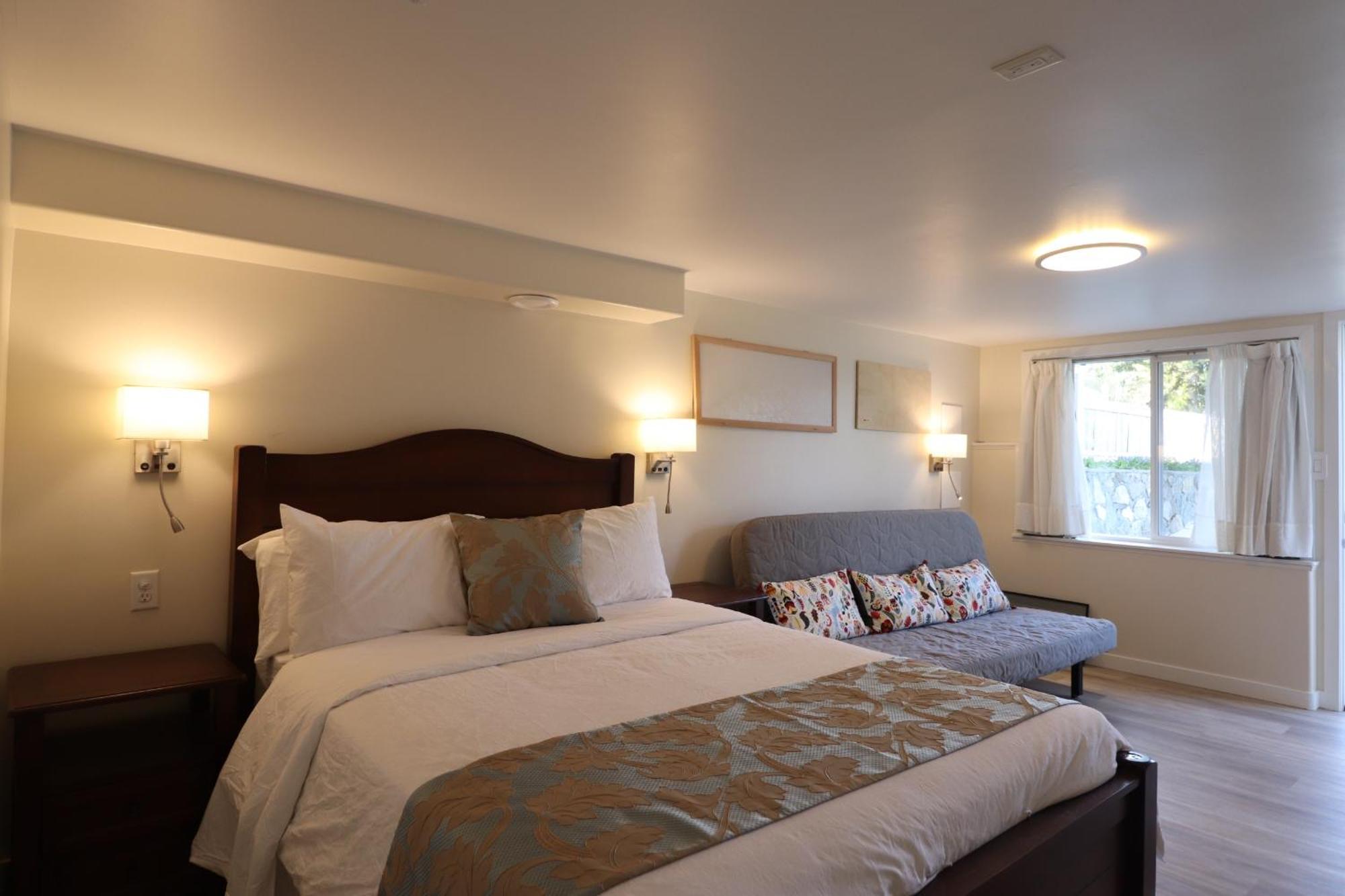 Gorge Waterway Vacation Homestay *