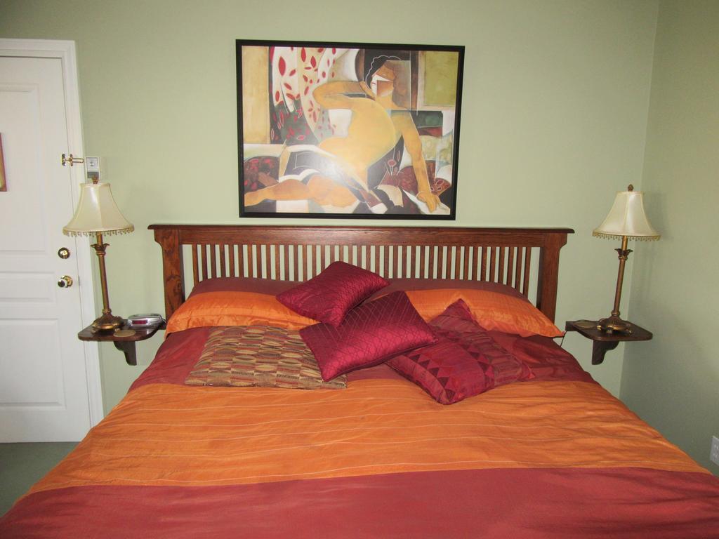 Across The Harbour Bed & Breakfast