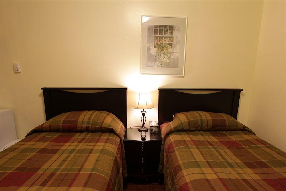 Cherry Tree Motel 2*
