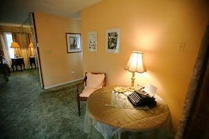 Hemingway's By The Sea Bed & Breakfast Esquimalt