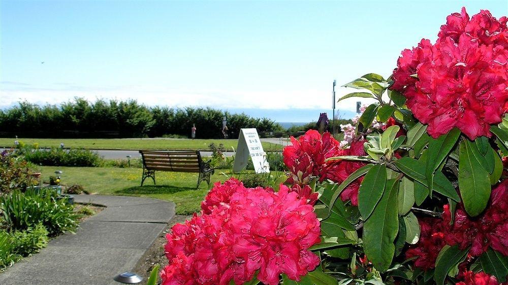 Dashwood Manor Seaside Bed & Breakfast 4*