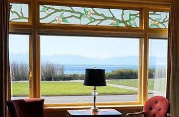 Dashwood Manor Seaside Bed & Breakfast Bed & Breakfast