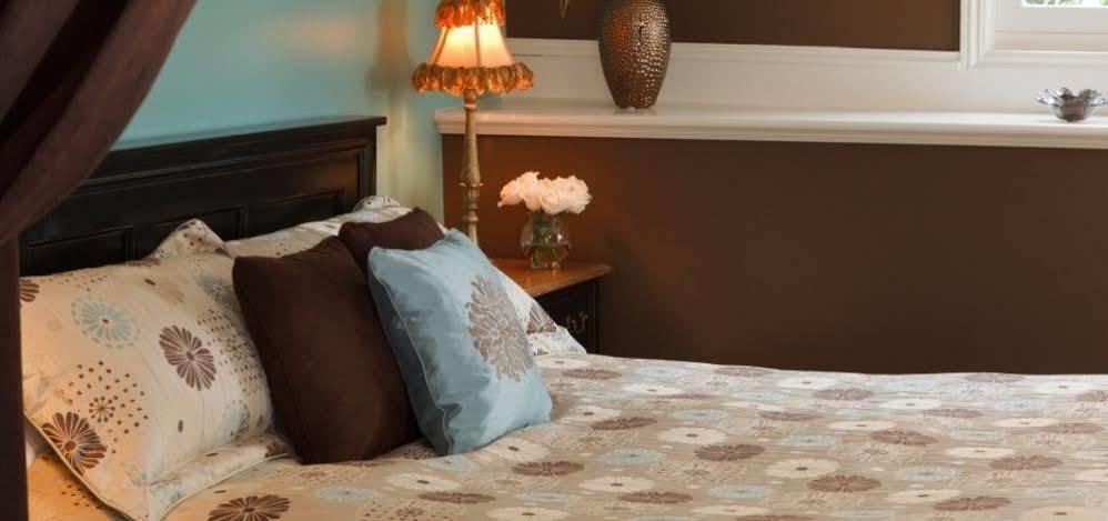 Abbeymoore Manor Bed & Breakfast Victoria