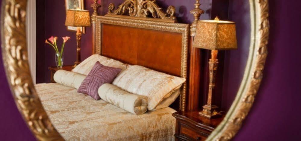 Abbeymoore Manor Bed & Breakfast 5*