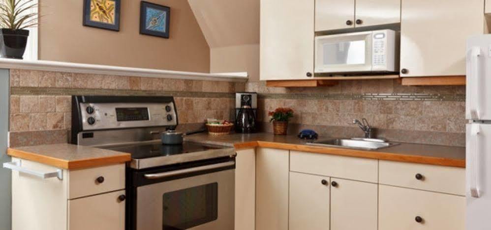 Abbeymoore Manor Bed & Breakfast