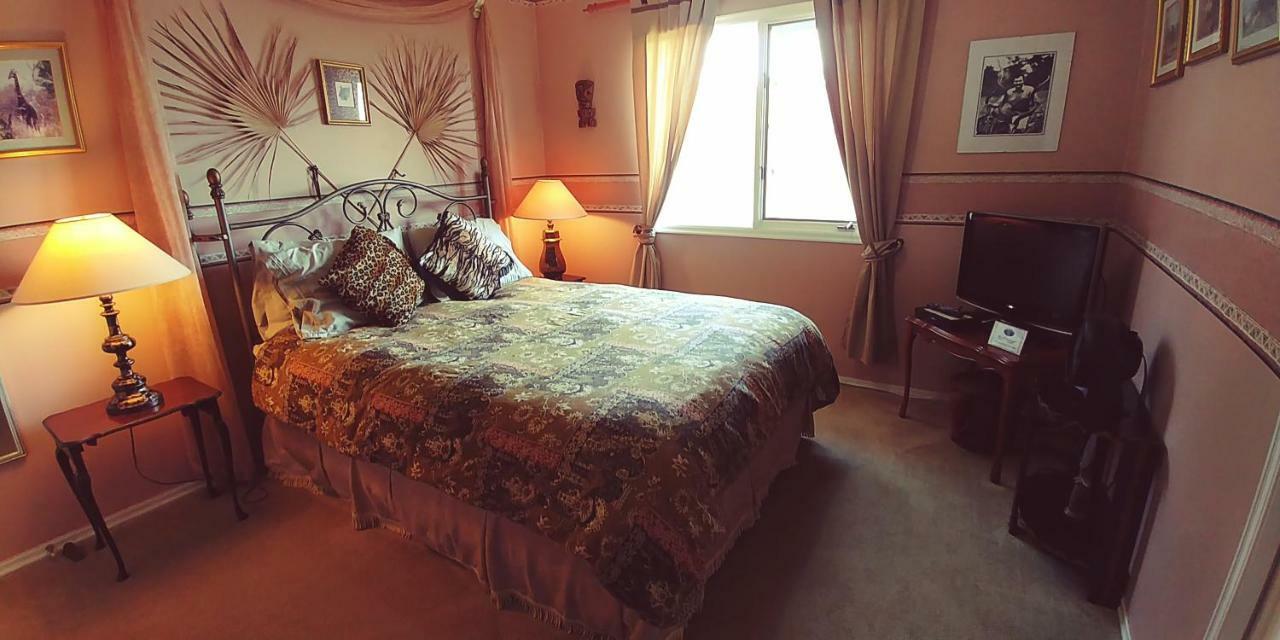 Bed & Breakfast Hemingway's By The Sea Esquimalt