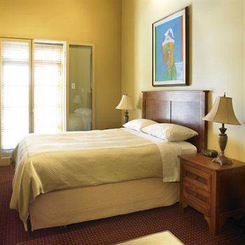 Swans Brewery, Pub & Hotel 3*