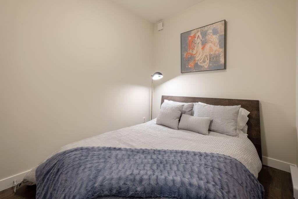 Clean 4th Floor 1 Bedroom Apt In Old Town China Town Apartment