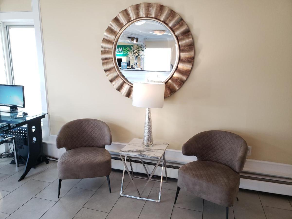 Arbutus Motel 2*