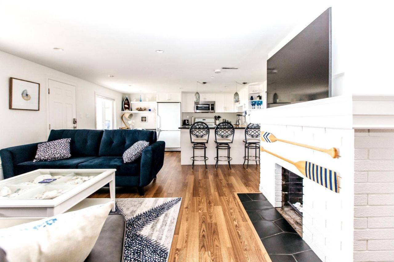 Holiday home Beach Front Oasis 15 Mins From Downtown